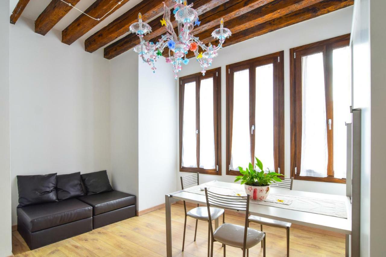 Rialto 707 Bed and breakfast 2*