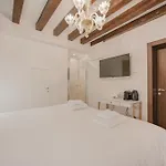 Rialto Suite 707