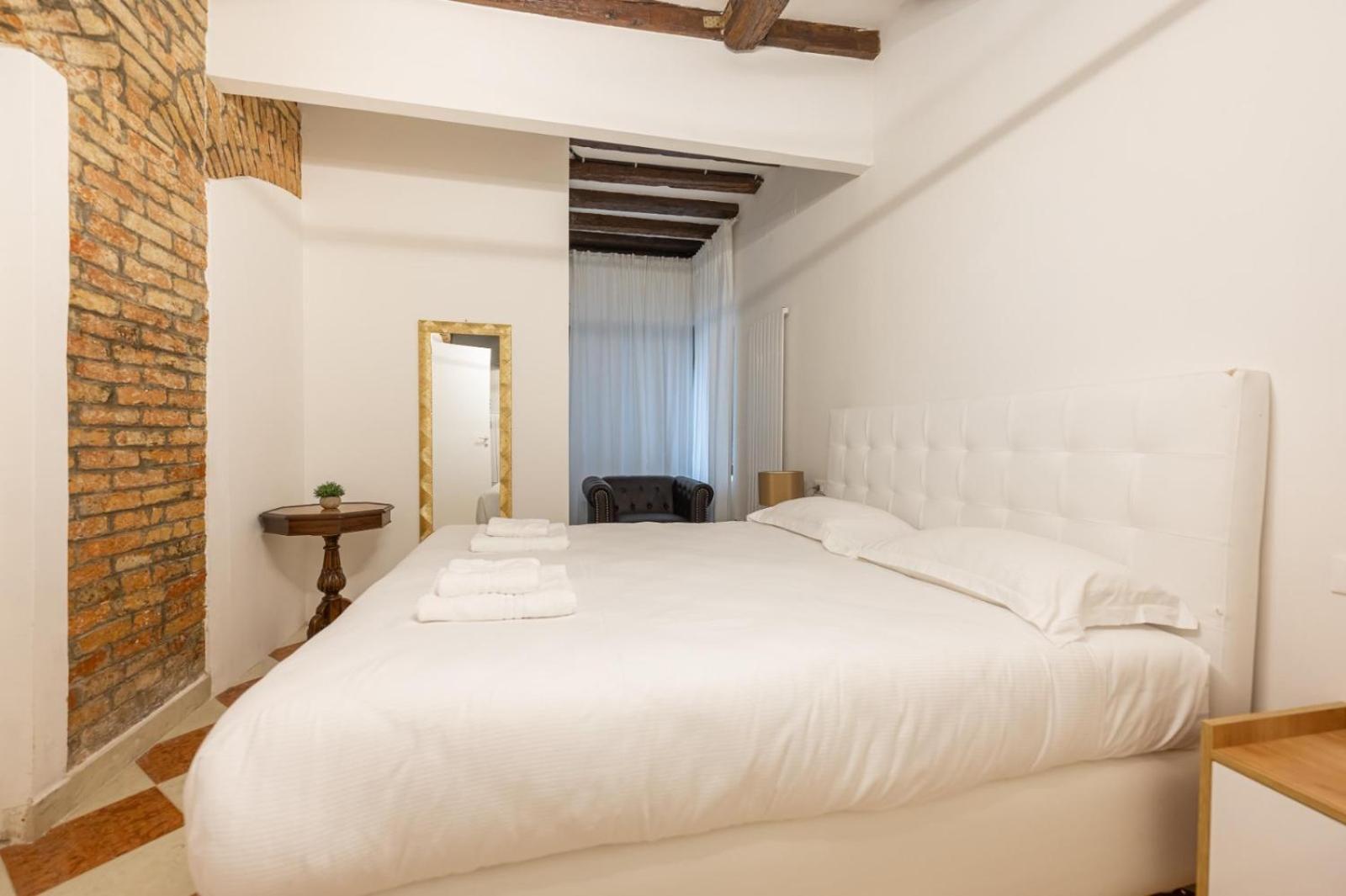 Rialto 707 Bed and breakfast