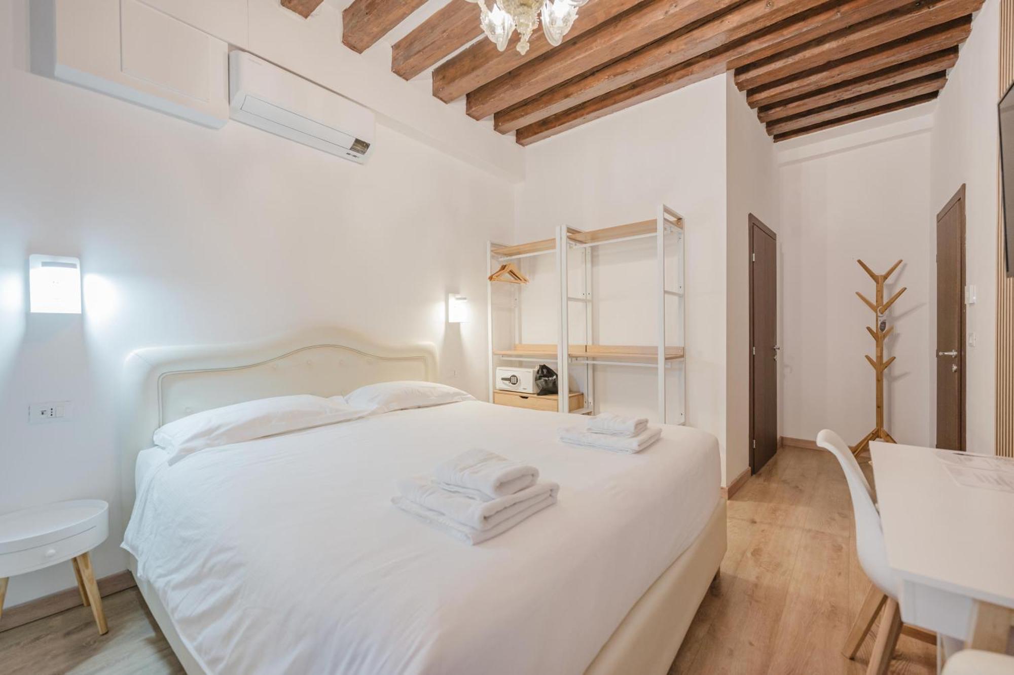 Rialto 707 Bed and breakfast 2*